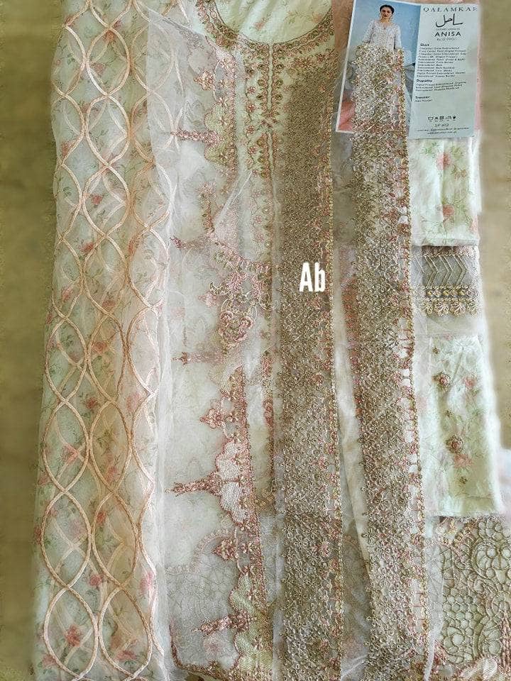 img_open_pic_qalamkar_luxury_awwal_boutique