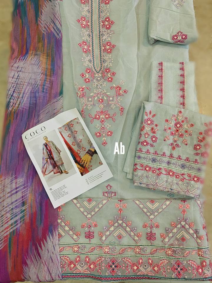 img_coco_by_zara_shahjahan_lawn_23_awwal_boutique