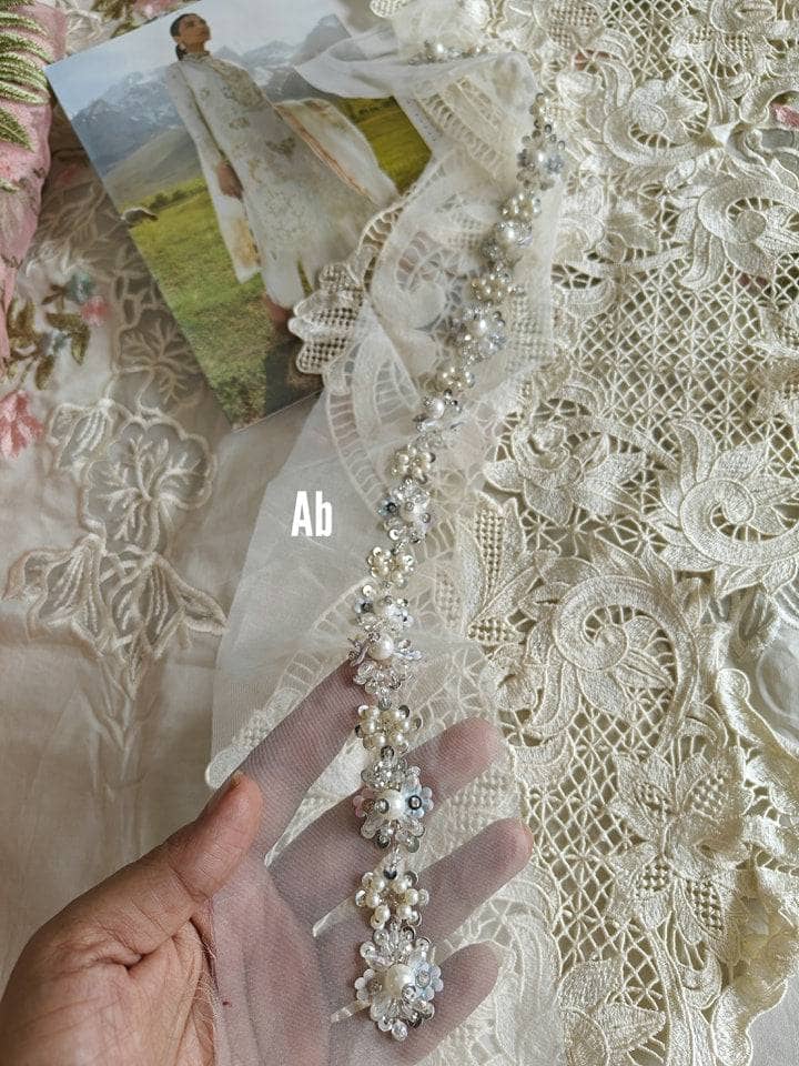 img_open_pic_crimson_lawn_23_awwal_boutique