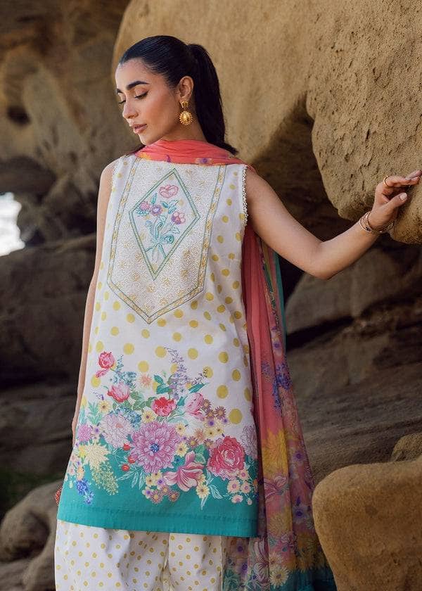 img_sadaf_fawad_khan_awwal_boutique