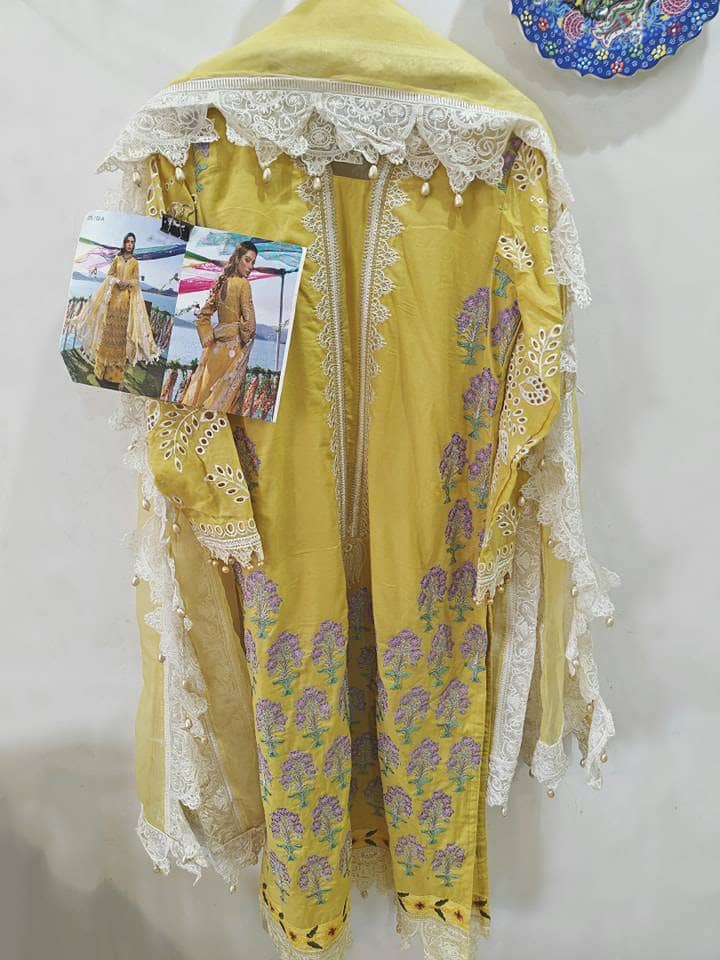 Awwal Pret-Stiched Charizma Signature/Large