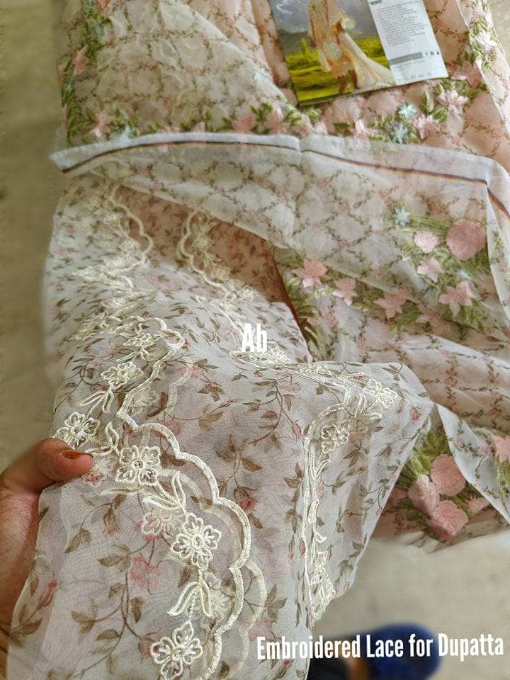 img_open_pic_crimson+lawn_23_awwal_boutique