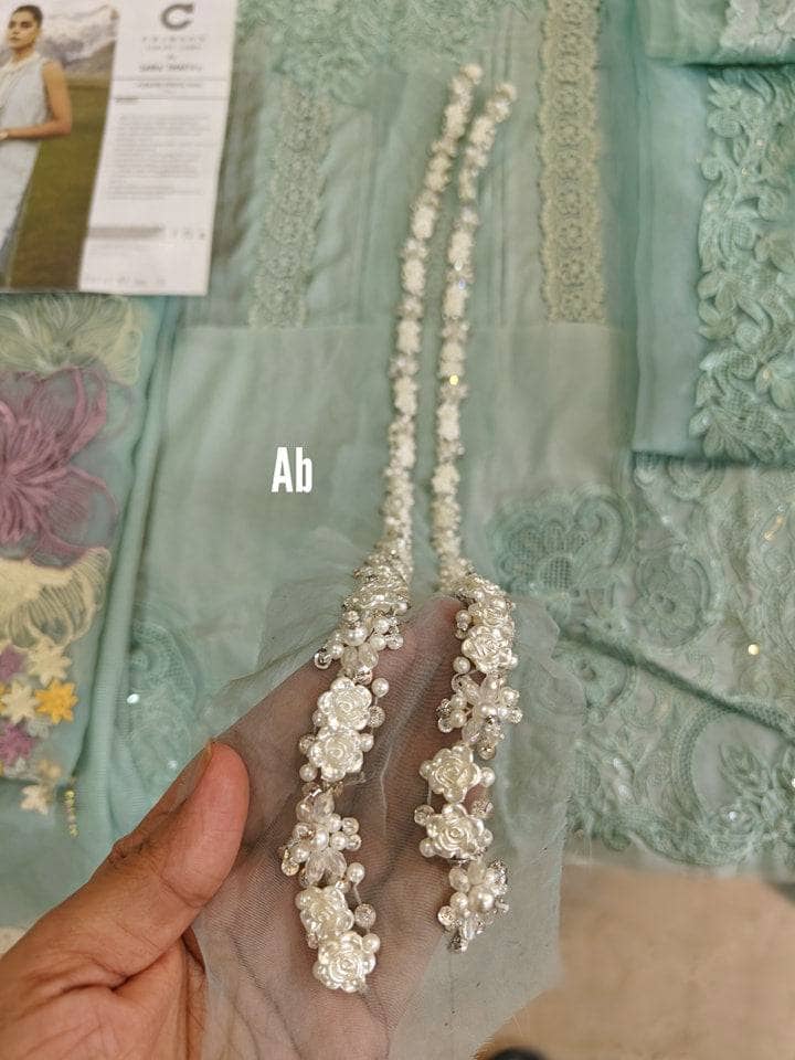 img_crimson_lawn_23_awwal_boutique