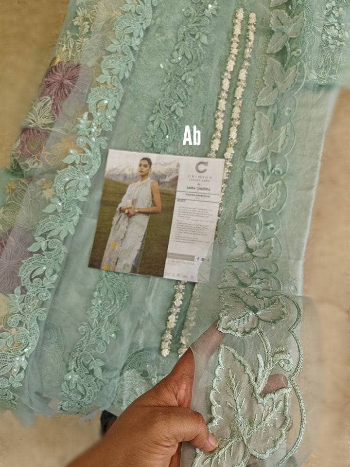 img_crimson_lawn_23_awwal_boutique