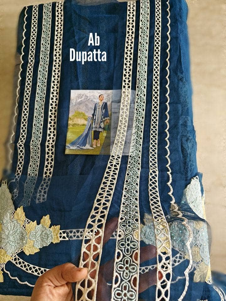 img_crimson_lawn_saira_shakira-awwal_boutique