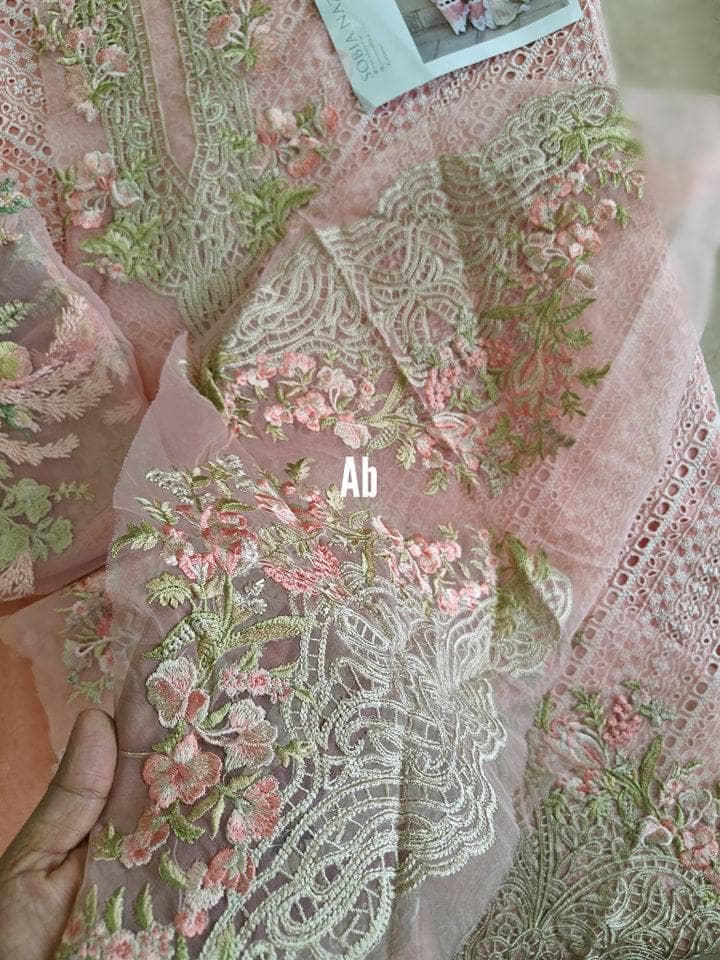 img_open_pic_sobia_nazir_lawn_23_awwal_boutique