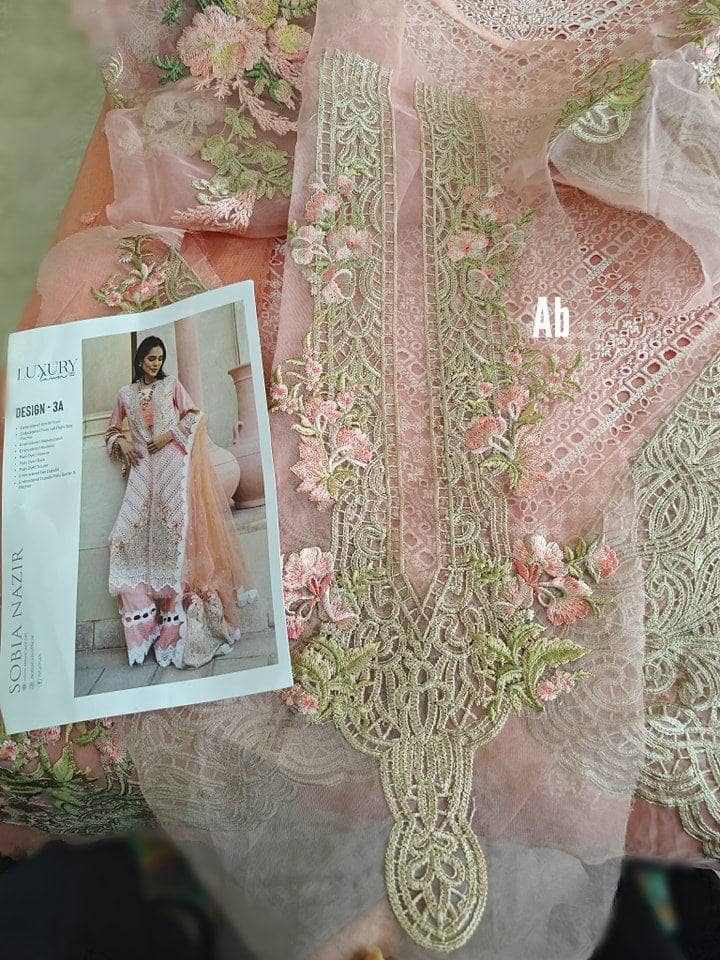 img_open_pic_sobia_nazir_lawn_23_awwal_boutique