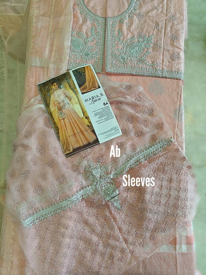 img_maria_b_lawn_23_awwal_boutique