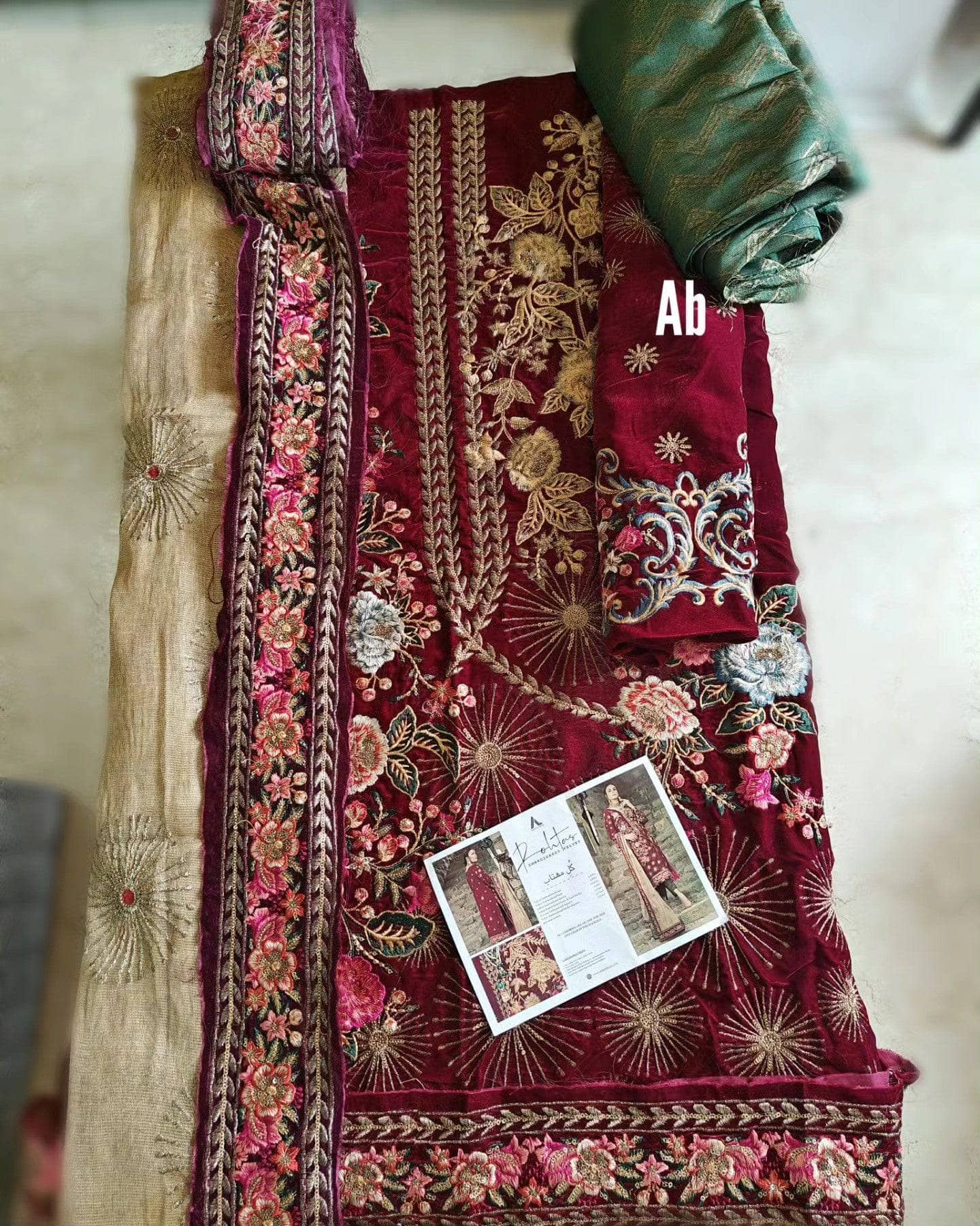 img_adans_libas_velvet_awwal_boutique