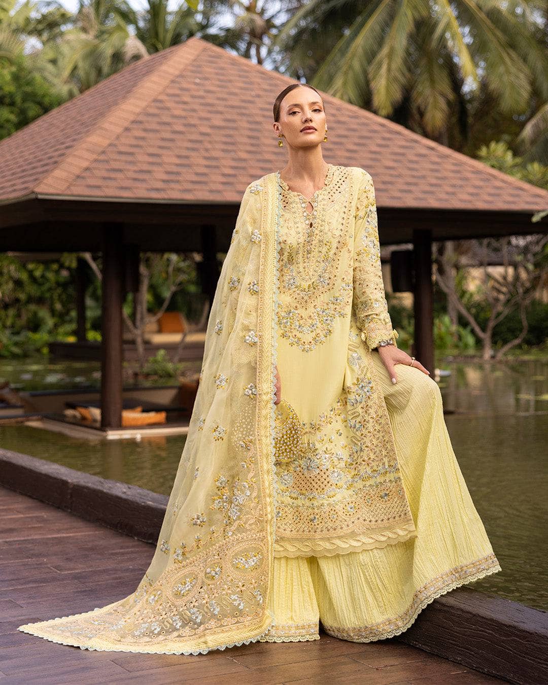 img_faiza_saqlain_lawn_tara_sutaria_awwal_boutique