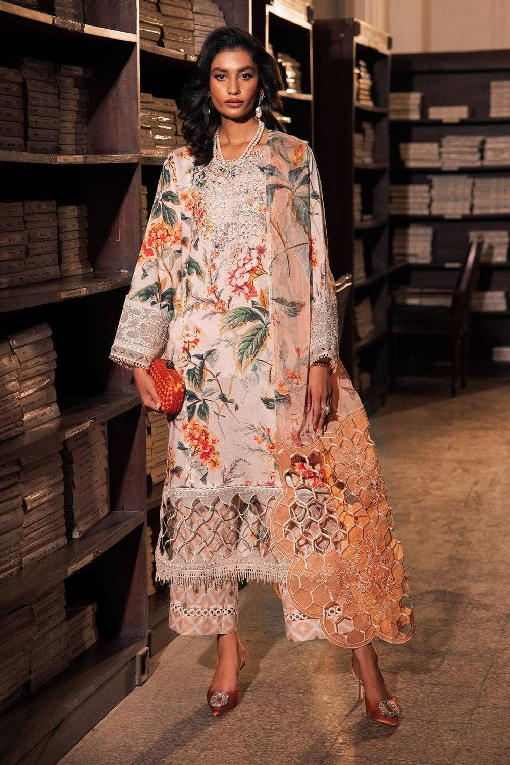 img_nureh_glam_girl_awwal_boutique