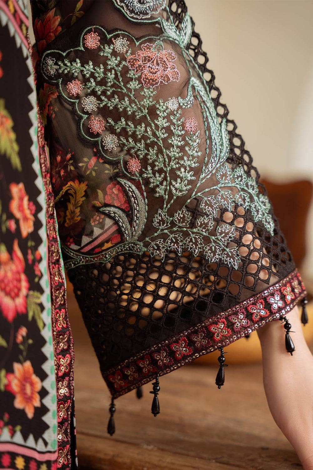 img_nureh_amaya_luxury_formals_awwal_boutique