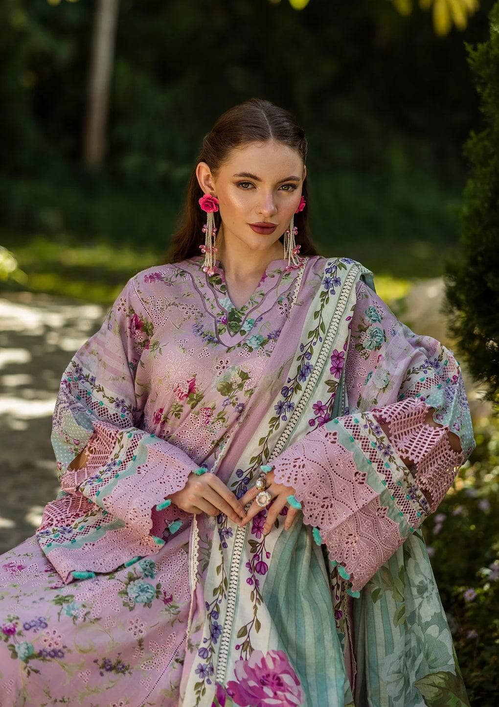 img_elaf_chikankari_awwal_boutique