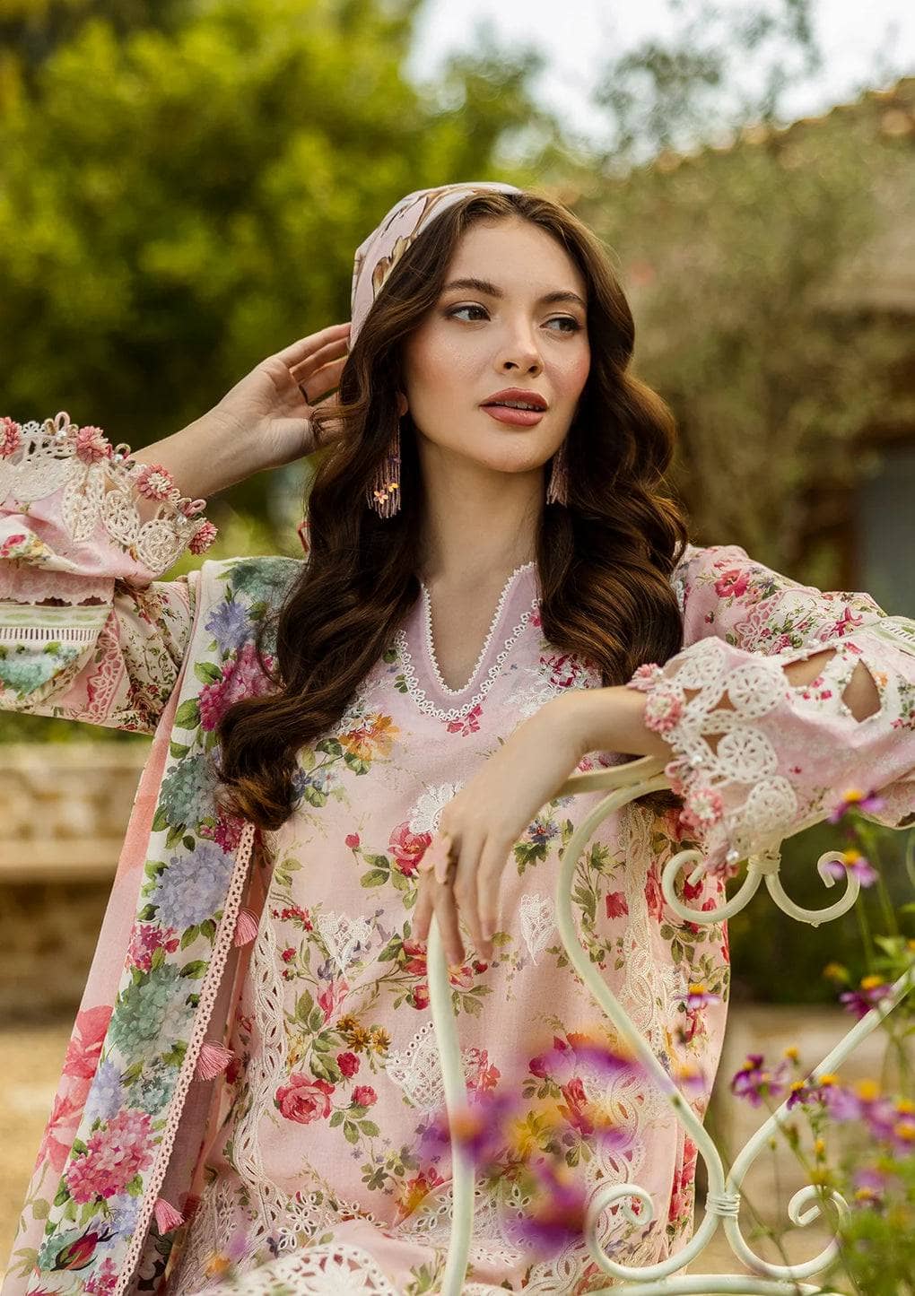 img_elaf_chikankari_awwal_boutique