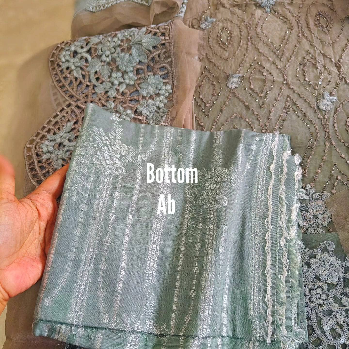 img_maria_b_mbroidered_chiffon_awwal_boutique