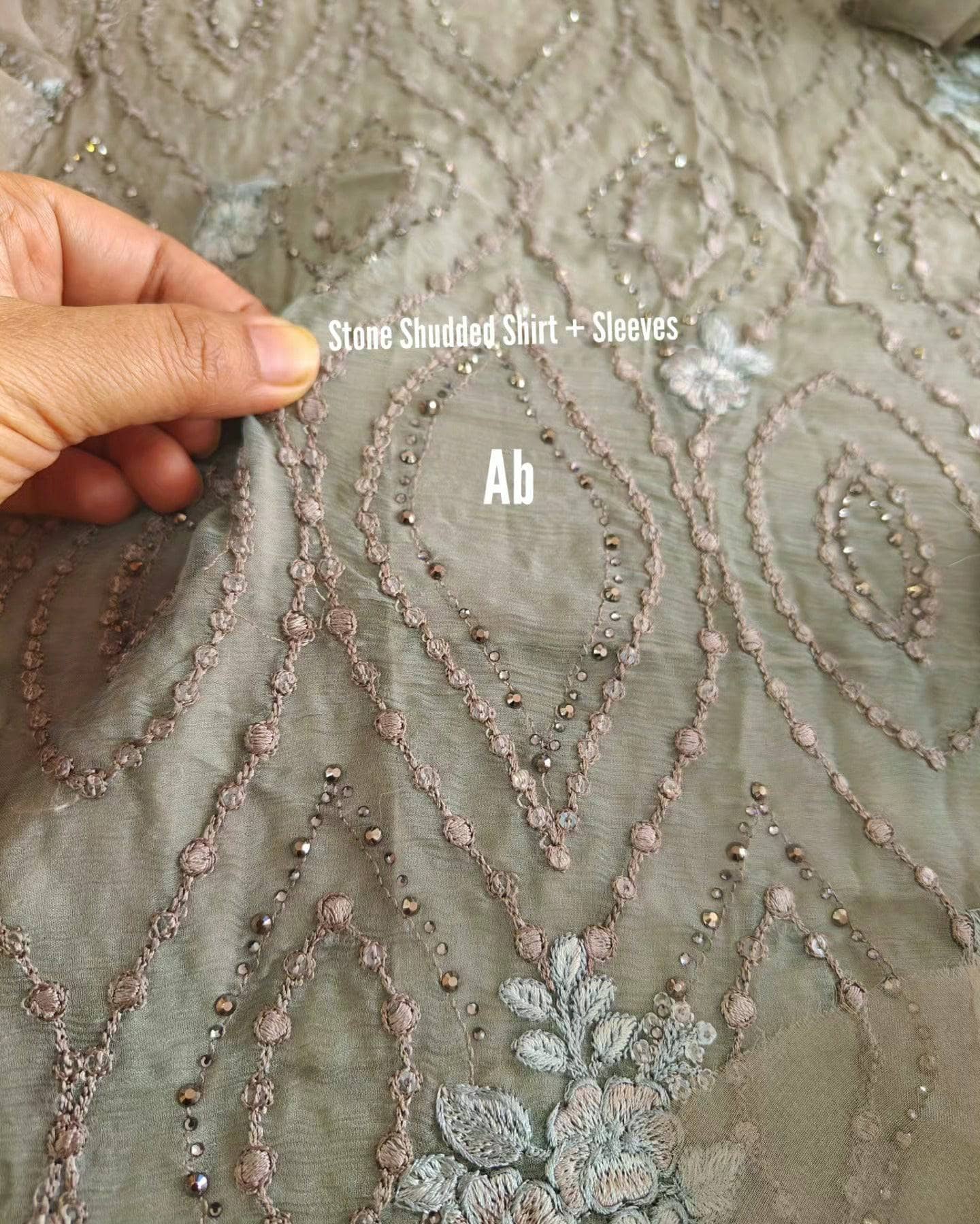 img_maria_b_mbroidered_chiffon_awwal_boutique