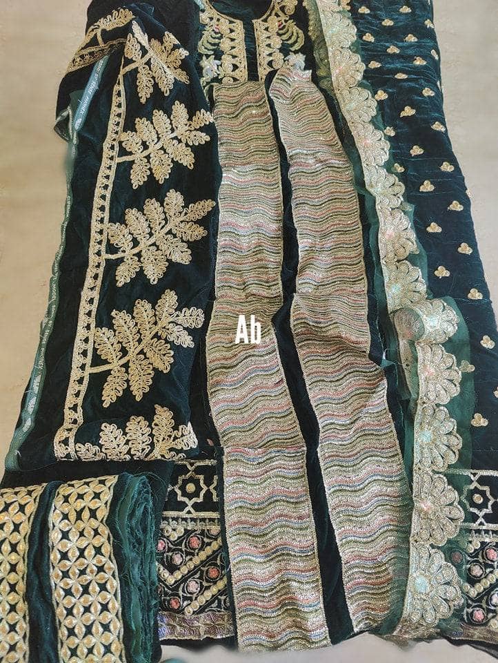 img_crimson_winter_velvet_collection_awwal_boutique