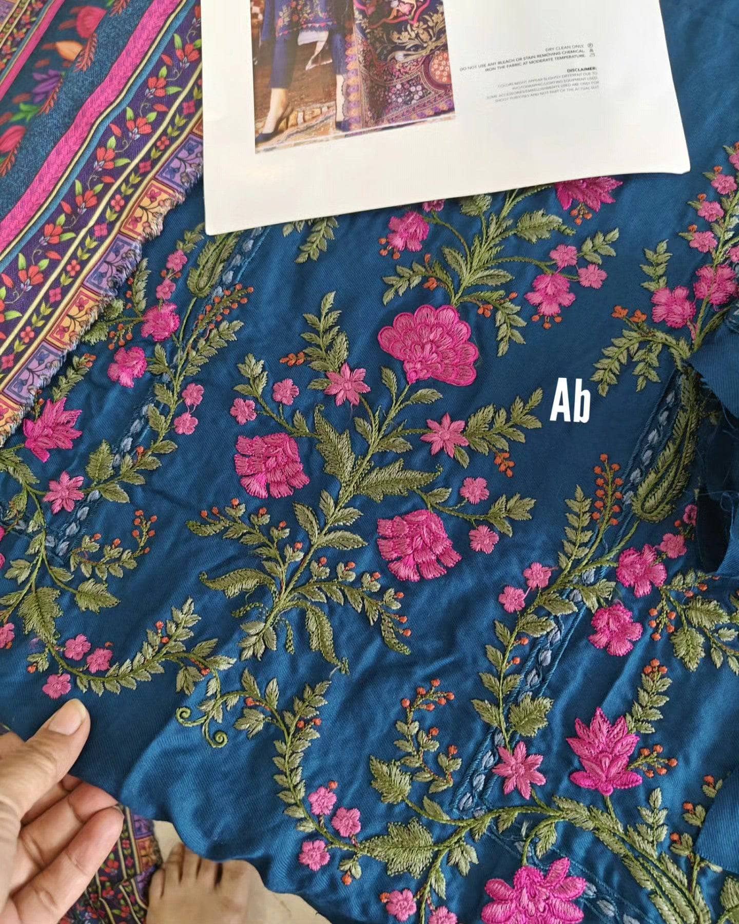 img_maria_b_m_prints_awwal_boutique