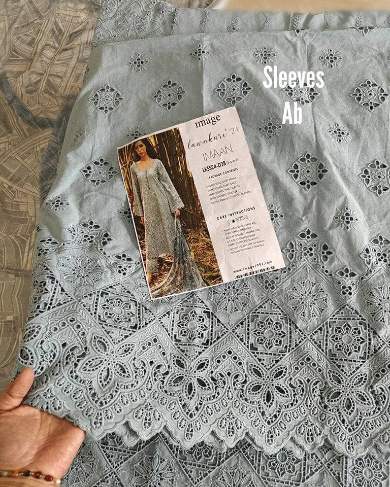 img_image_lawnkari_awwal_boutique