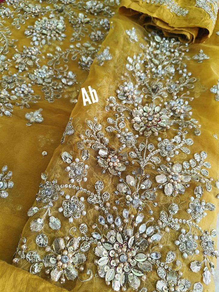 img_open_pic_maria_b_mbroidered_awwal_boutique