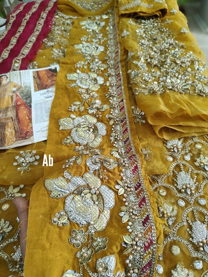 img_open_pic_maria_b_mbroidered_awwal_boutique