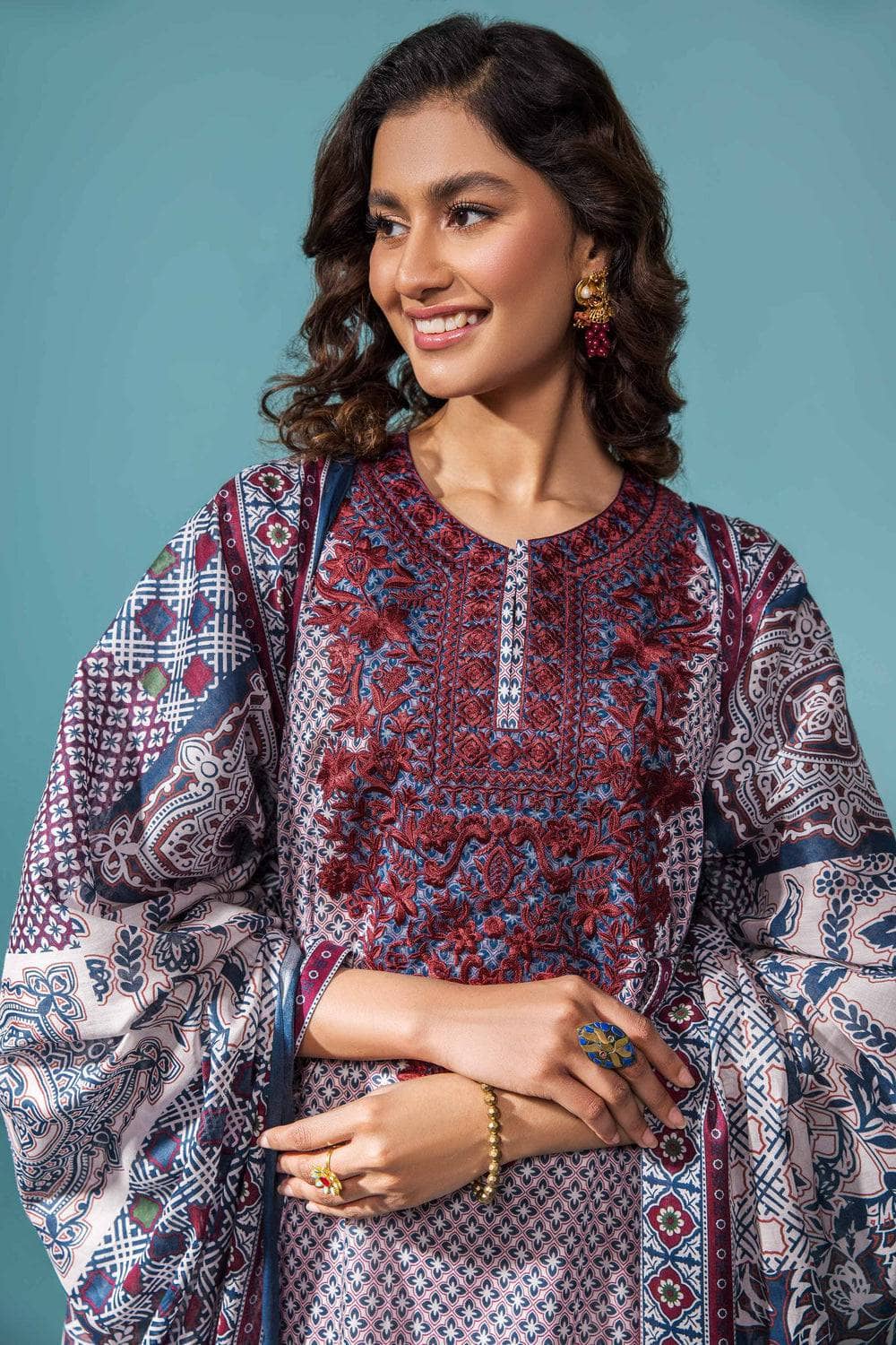 img_nishat_lawn_23_awwal_boutique