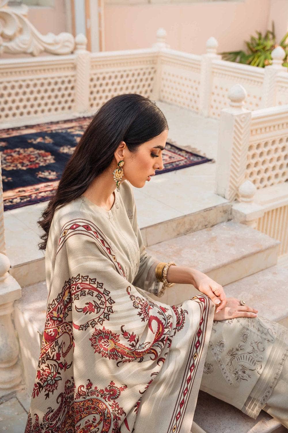 img_nishat_winter_23_awwal_boutique