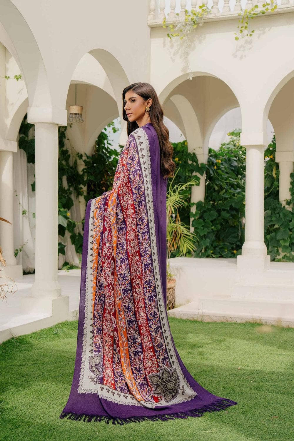 img_nishat_winter_23_awwal_boutique