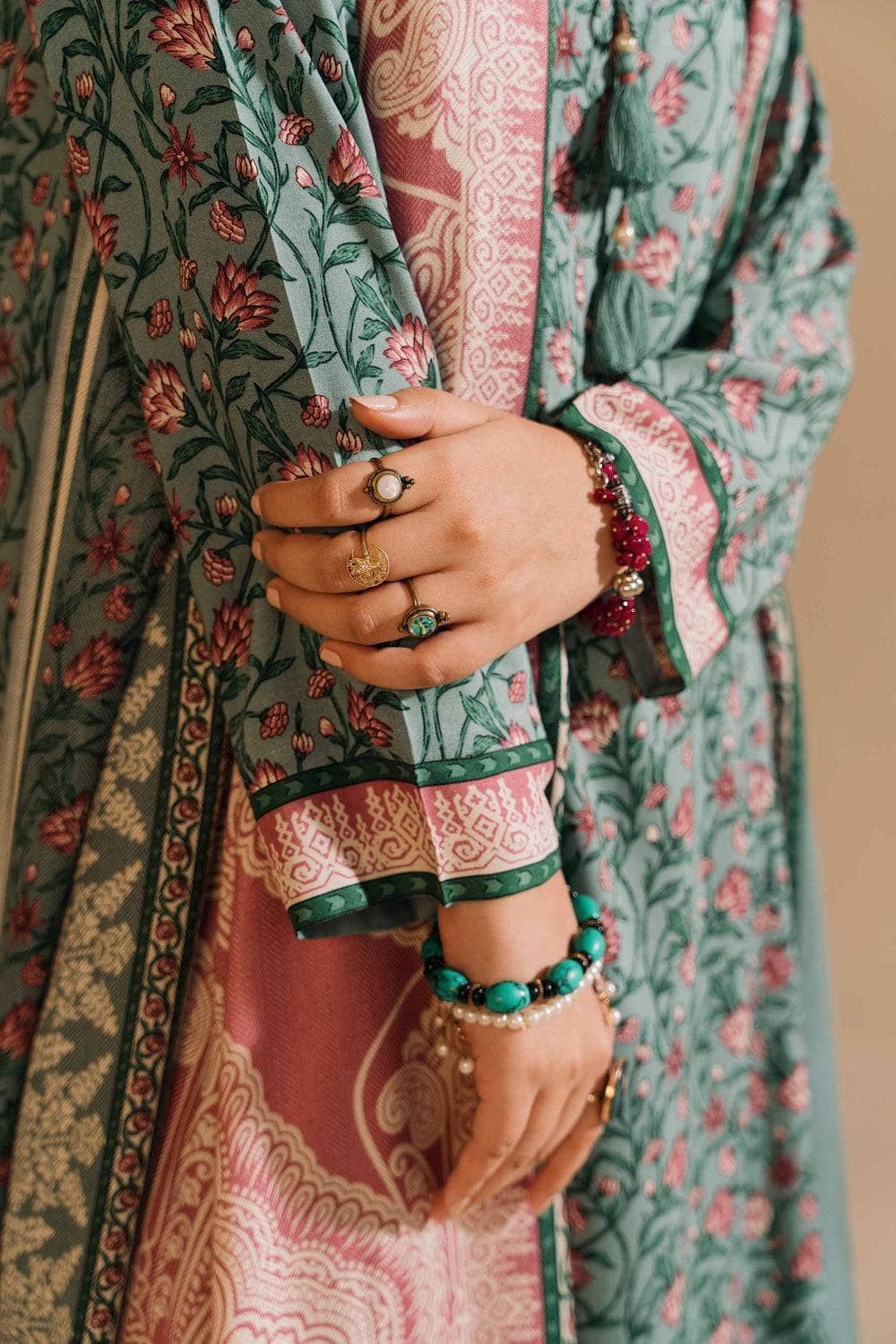 img_nishat_linen_awwal_boutique