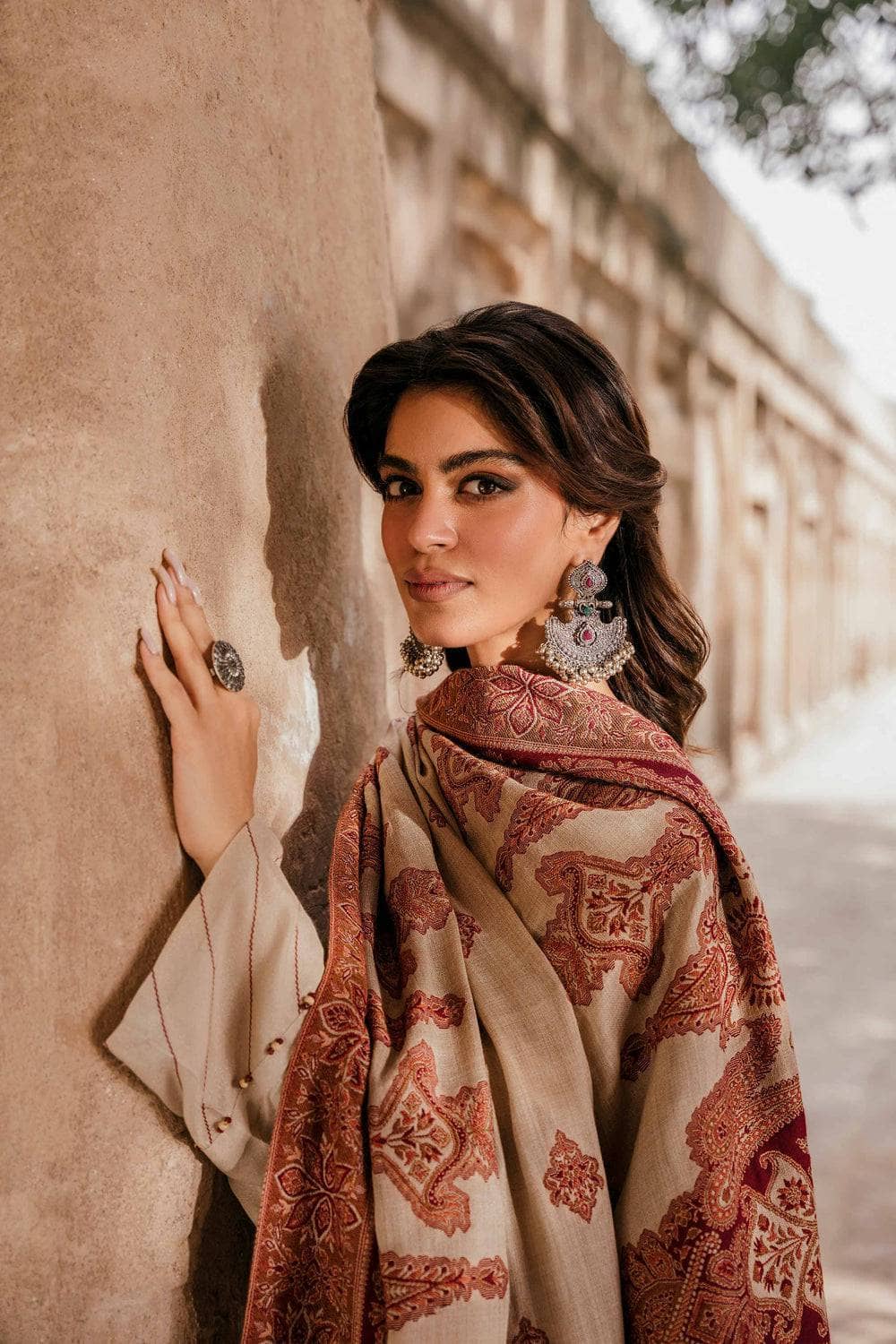 img_nishat_winter_23_awwal_boutique