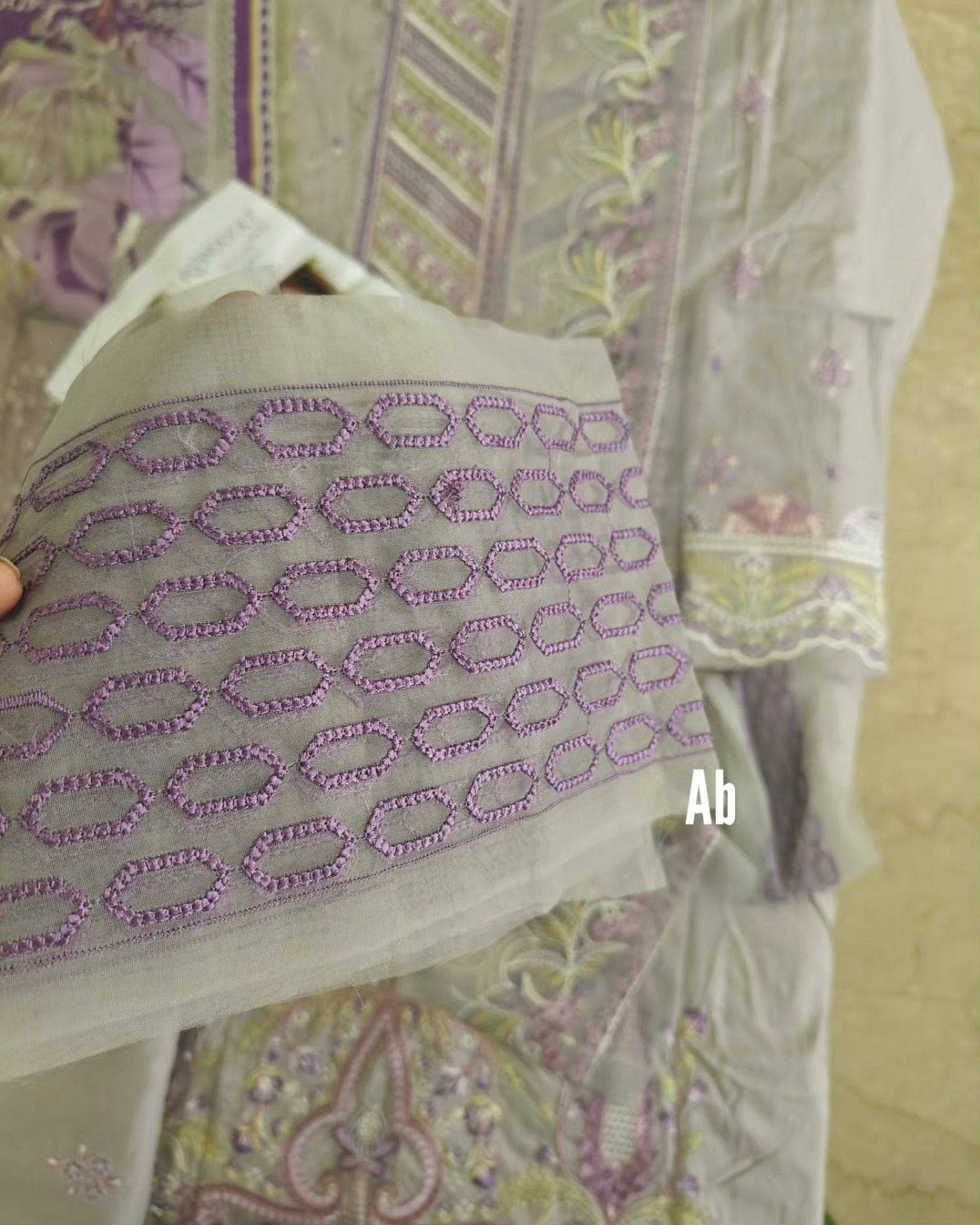 img_ramsha_riwayat_lawn_silk_dupatta_awwal_boutique