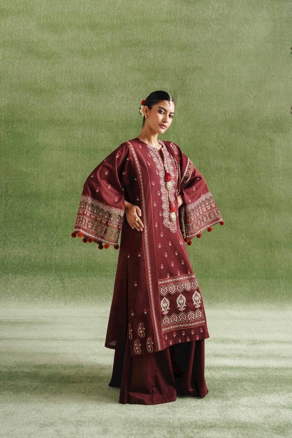 img_nishat_winter_24_awwal_boutique