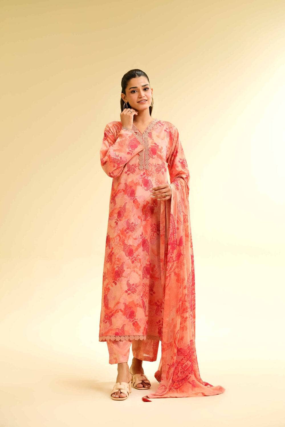 img_nishat_lawn_awwal_boutique