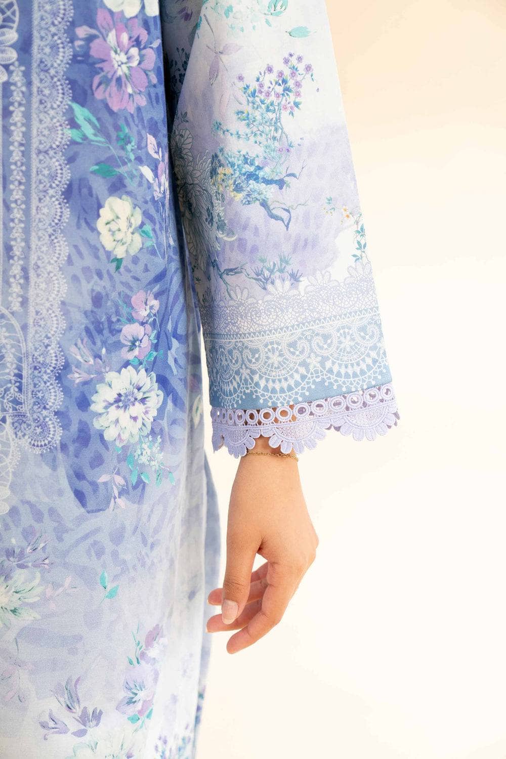 img_nishat_lawn_25_awwal_boutique