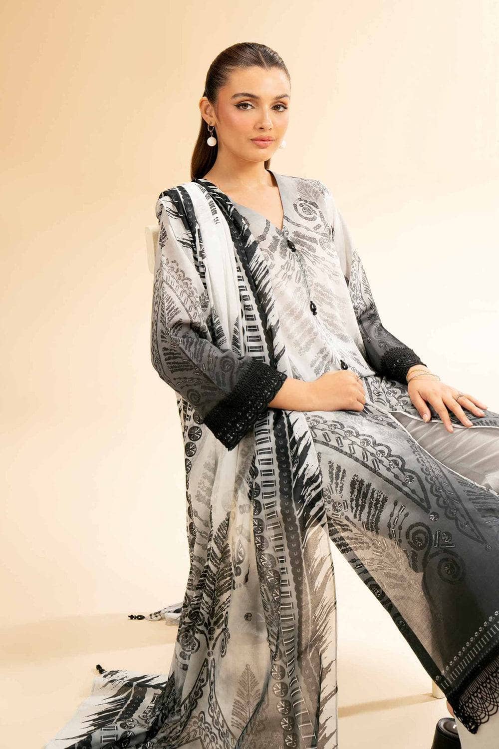 img_nishat_lawn_awwal_boutique