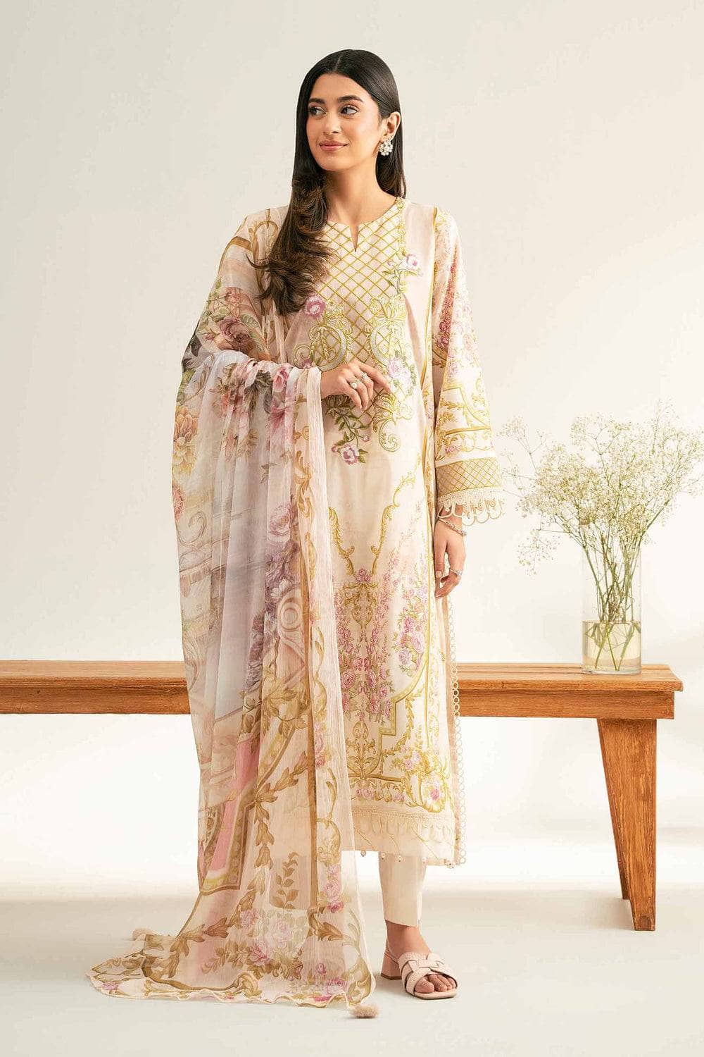 img_nishat_lawn_awwal_boutique