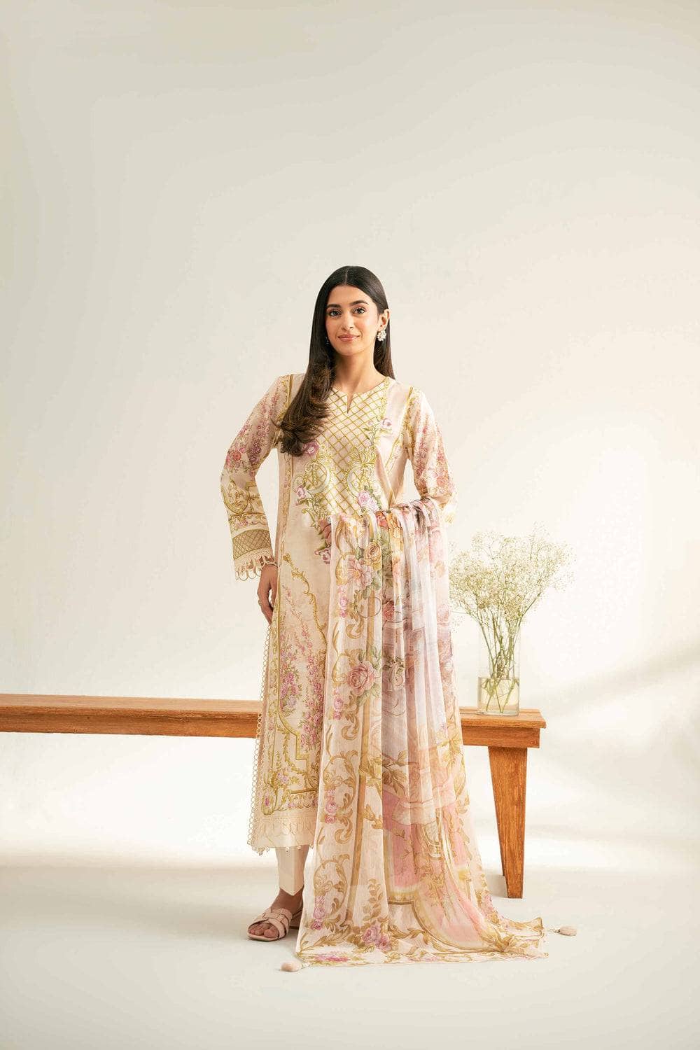 img_nishat_lawn_awwal_boutique