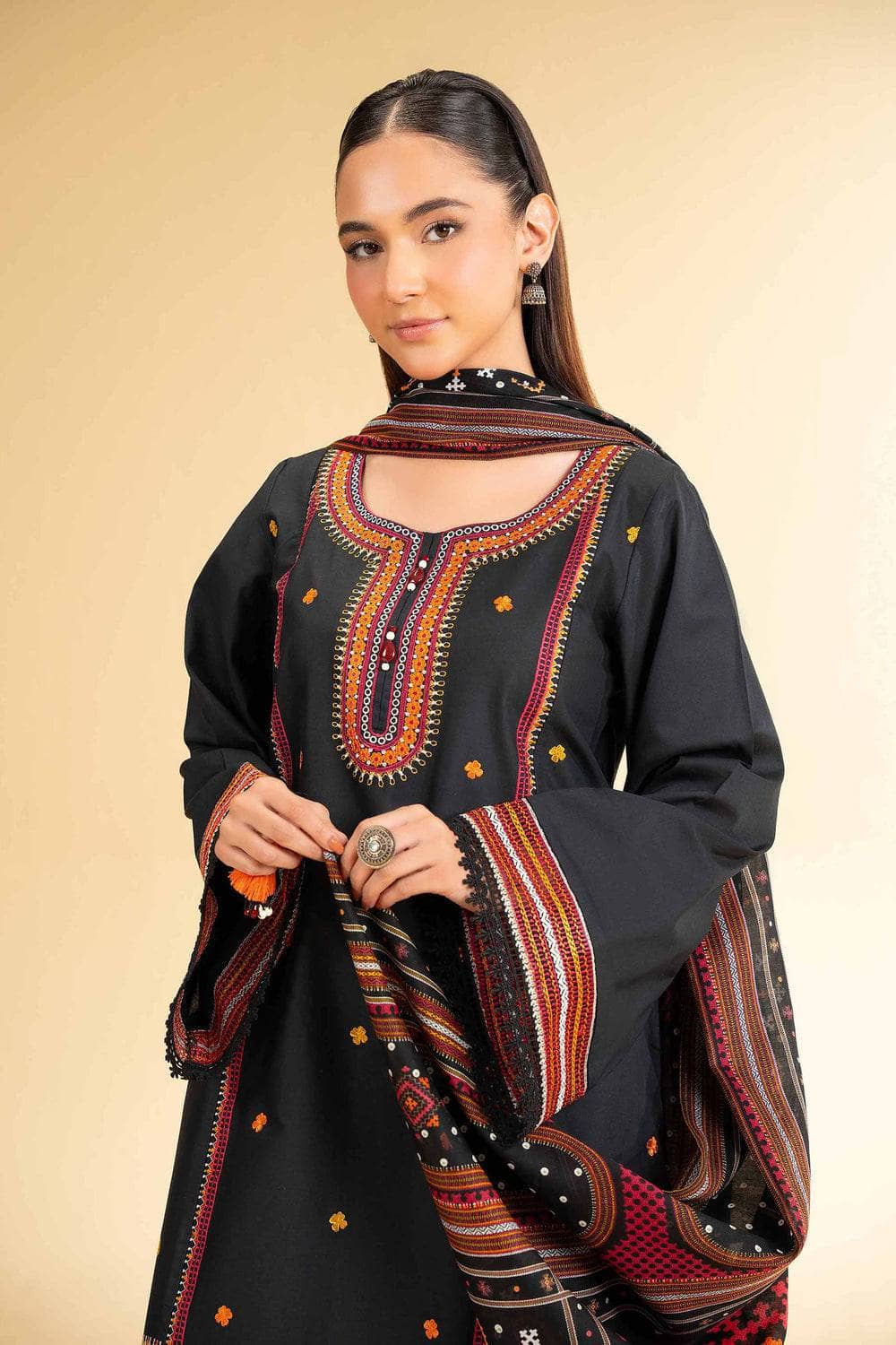 img_nishat_lawn_awwal_boutique