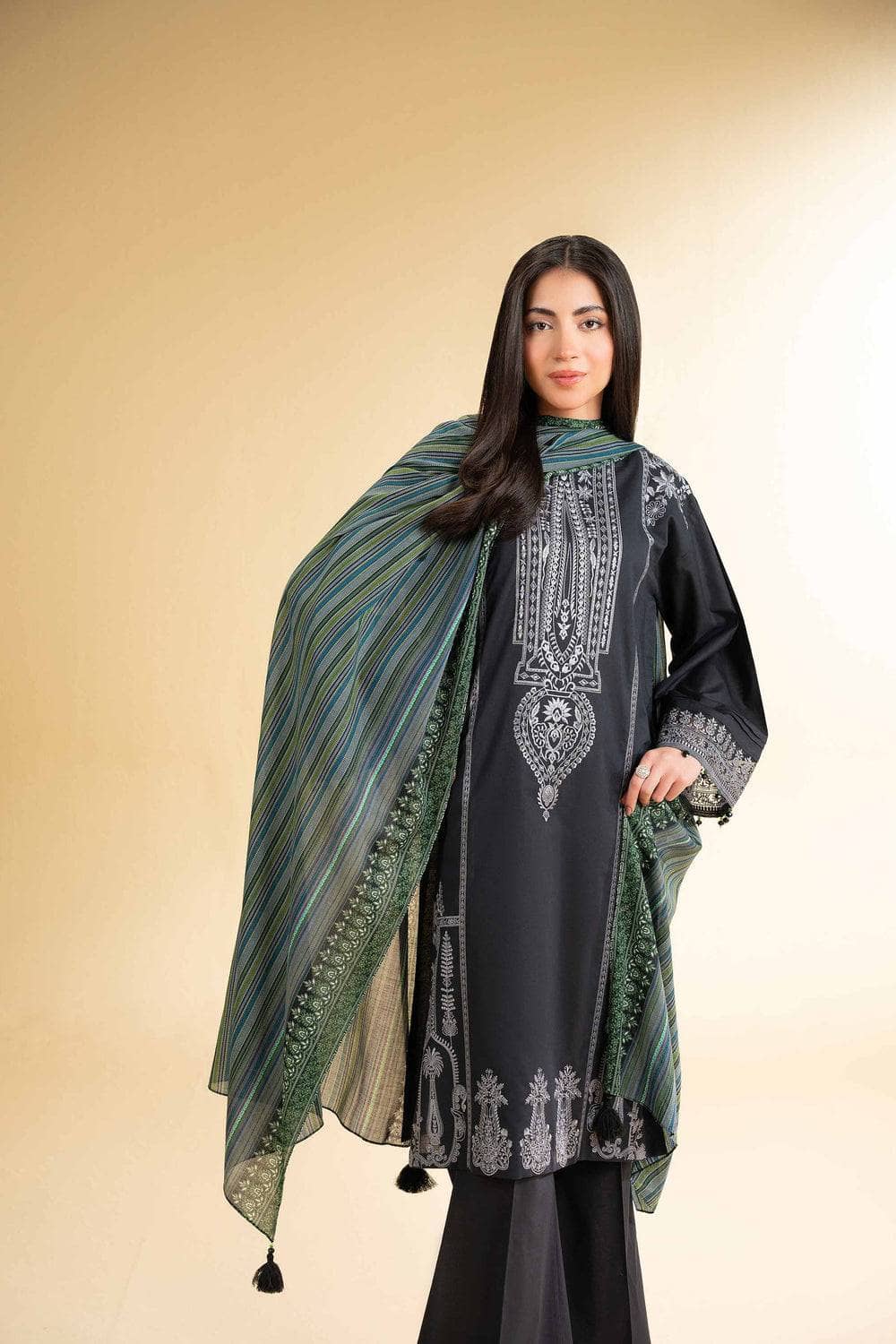 img_nishat_lawn_awwal_boutique