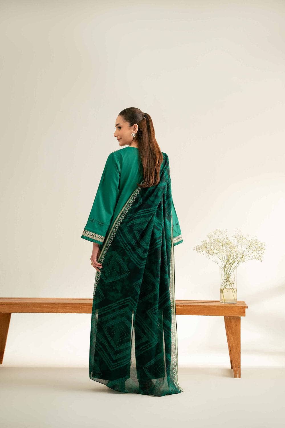 img_nishat_lawn_awwal_boutique