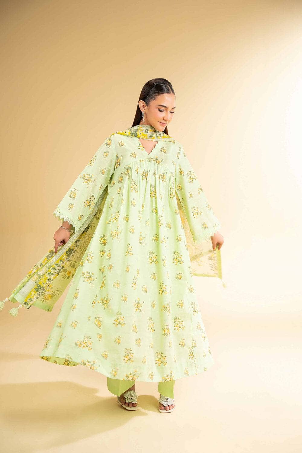 img_nishat_lawn_awwal_boutique