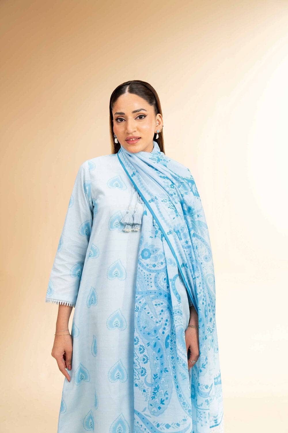 img_nishat_lawn_awwal_boutique