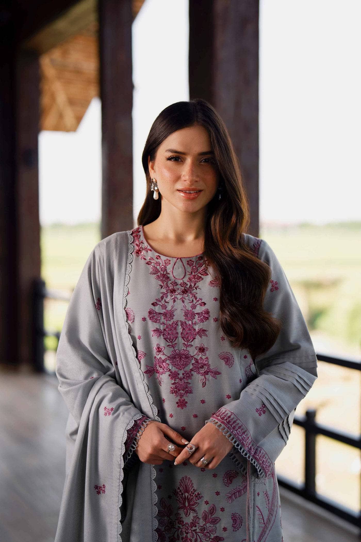 img_nishat_winter_25_awwal_boutique