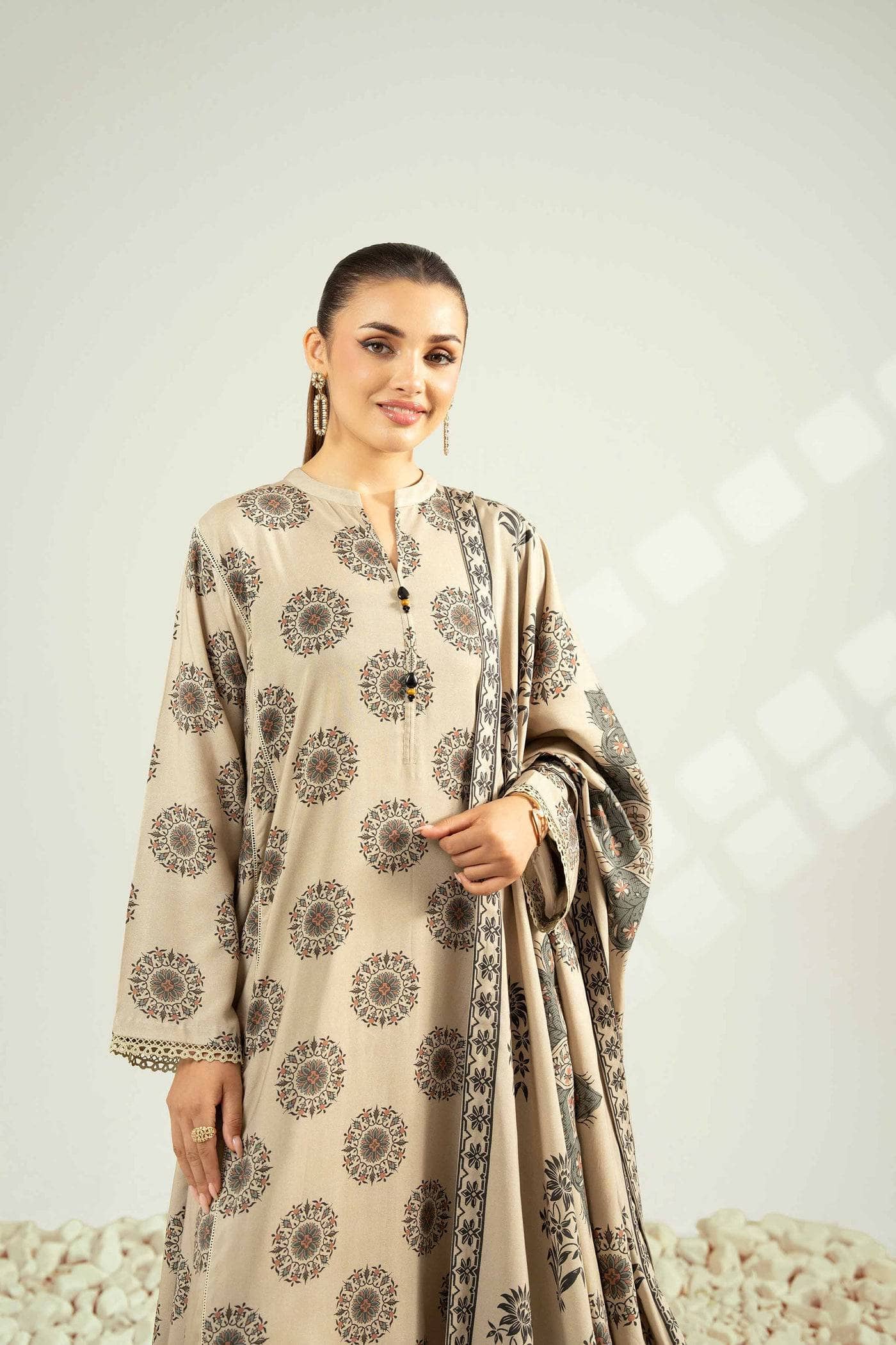 Nishat Winter 25/Printed Suit - 42502631/Linen