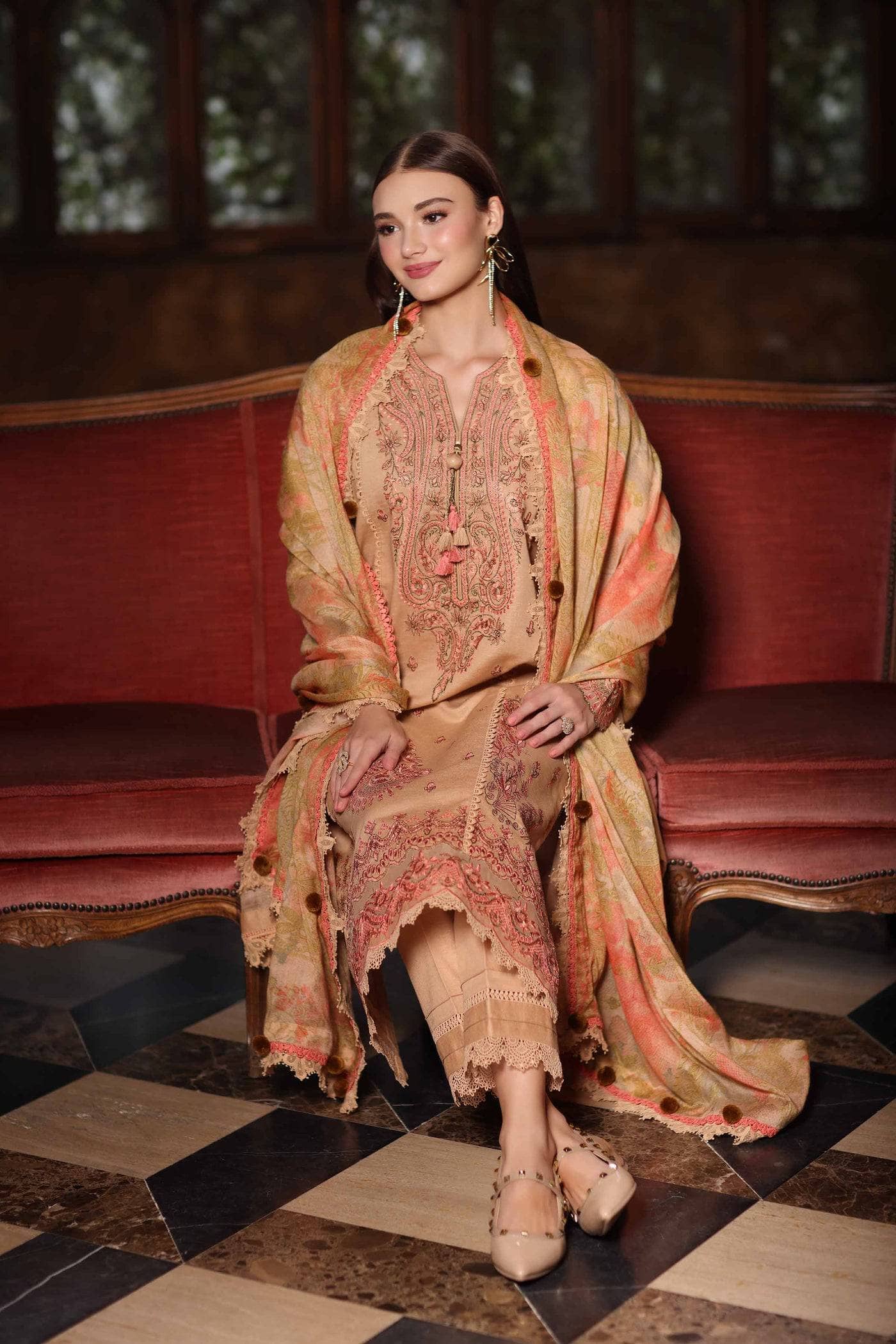 img_nishat_winter_25_awwal_boutique