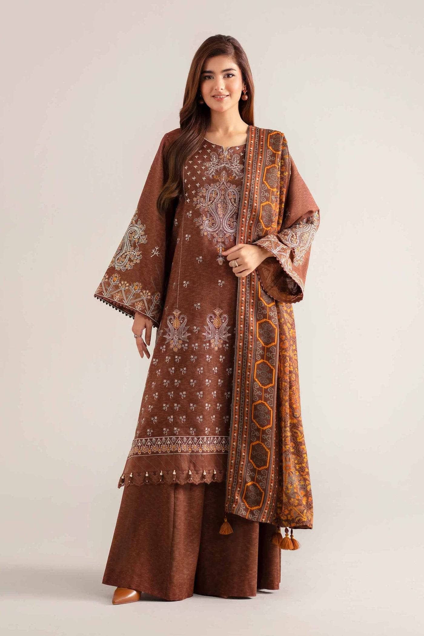 img_nishat_winter_awwal_boutique