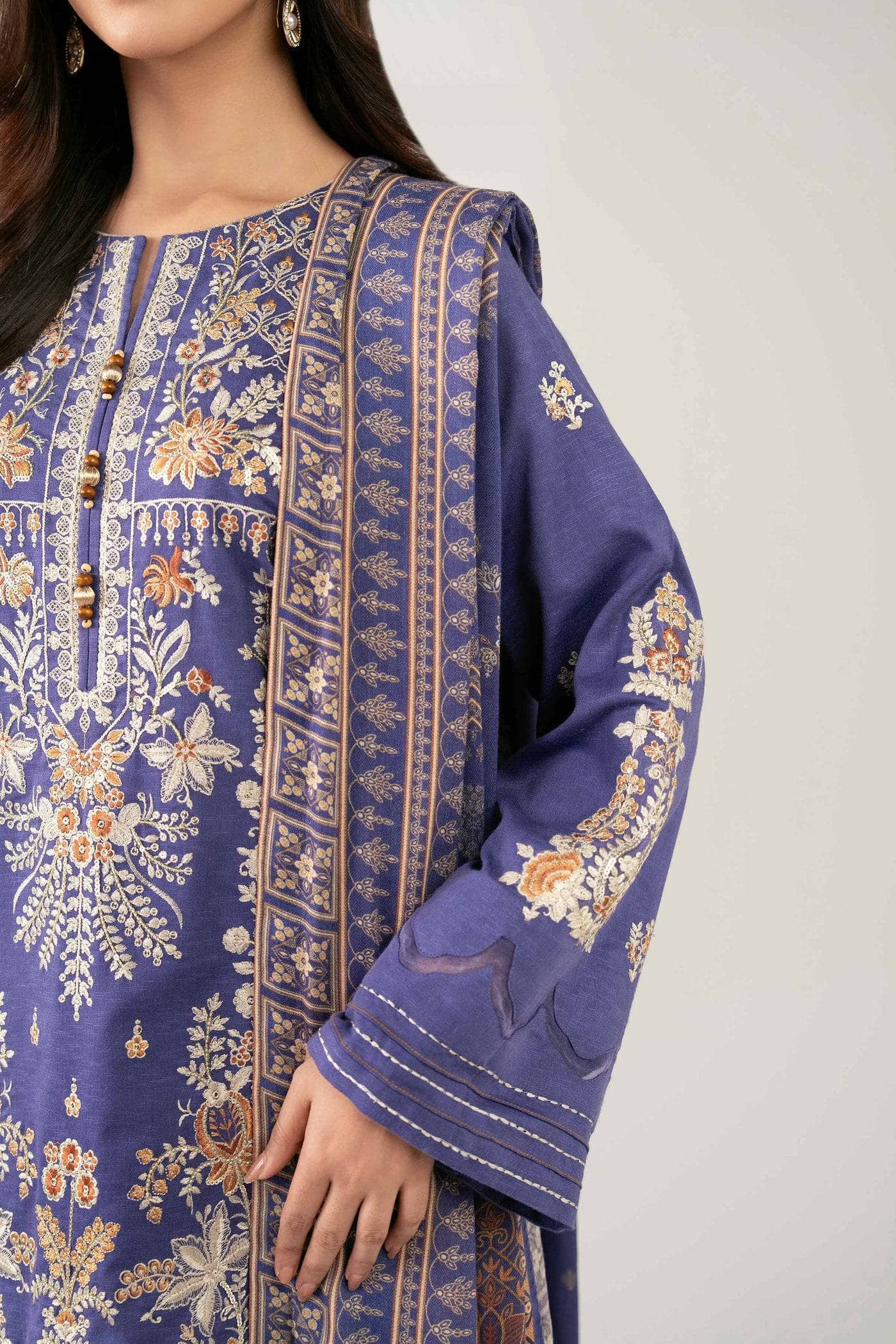 img_nishat_winter_awwal_boutique