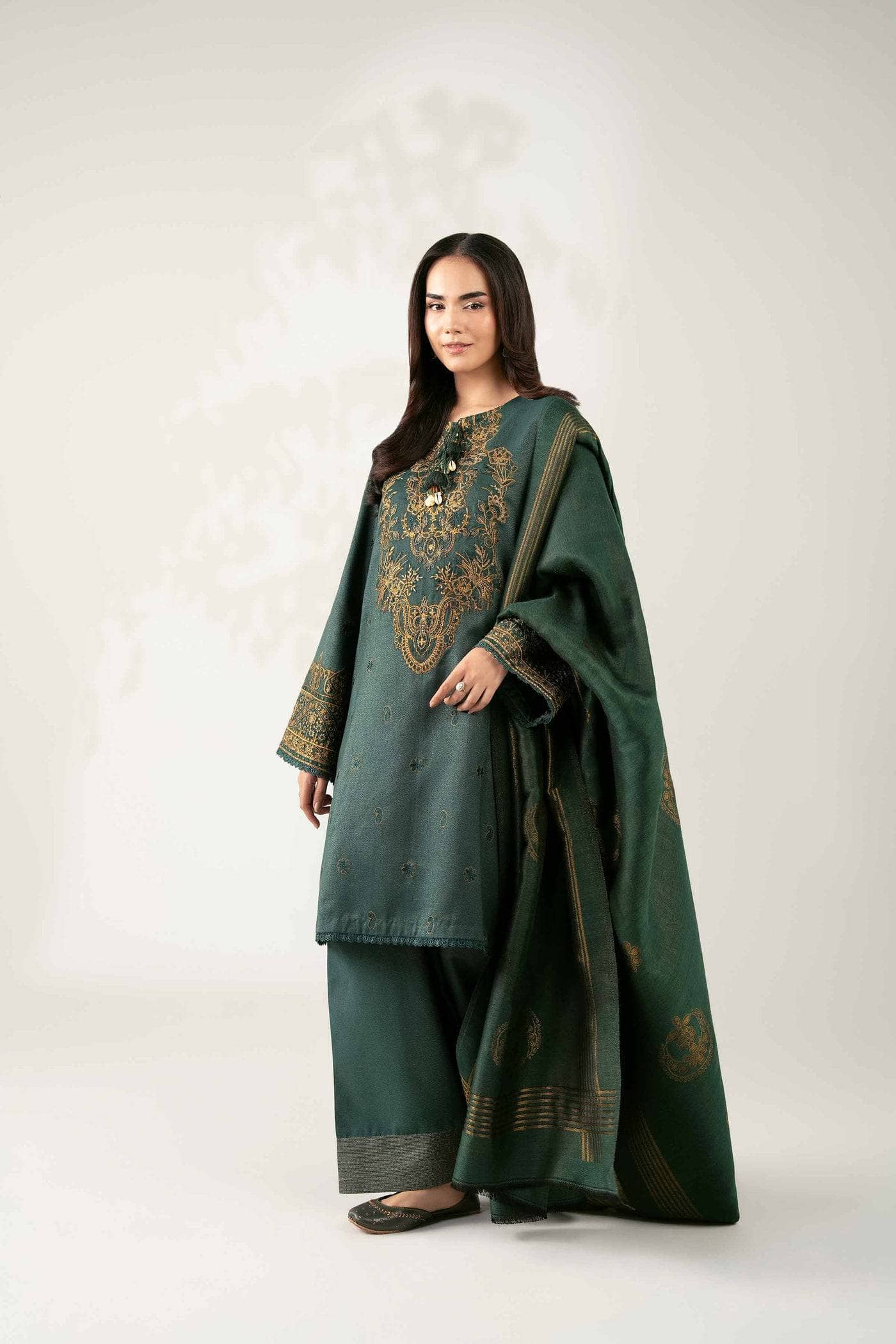 Nishat Winter 25/Embroidered Suit - 42502733/Moon Light