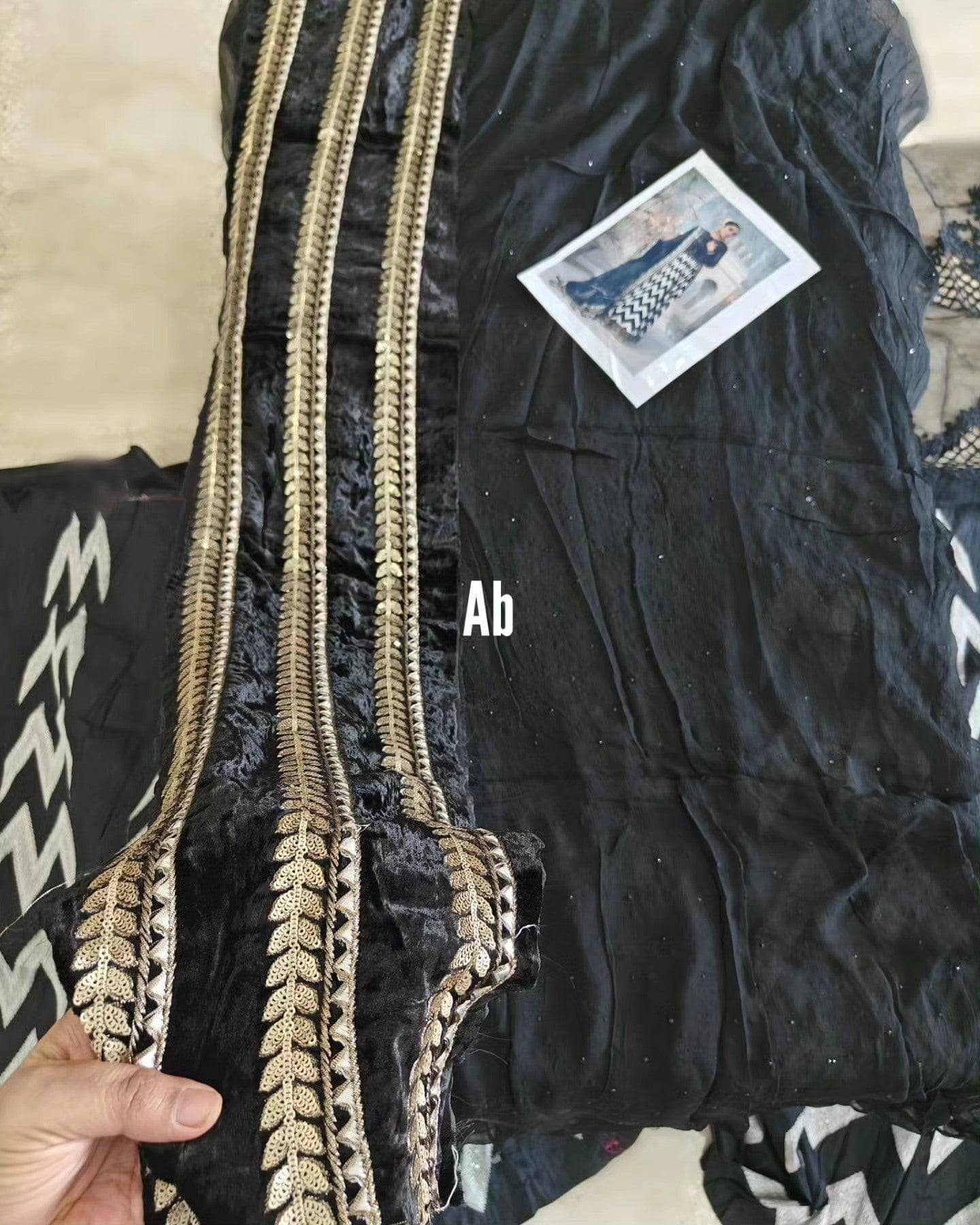 img_maria_b_mbroidered_chiffon_awwal_boutique