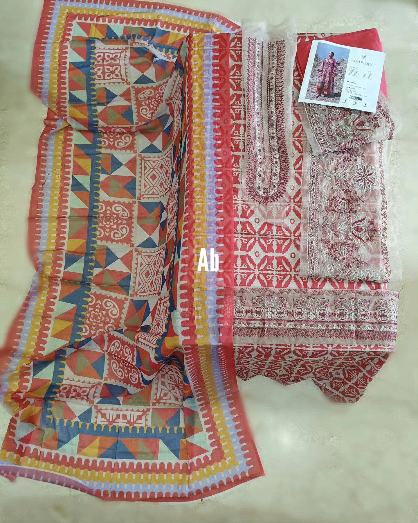 img_Ayzel_lawn_awwal_boutique